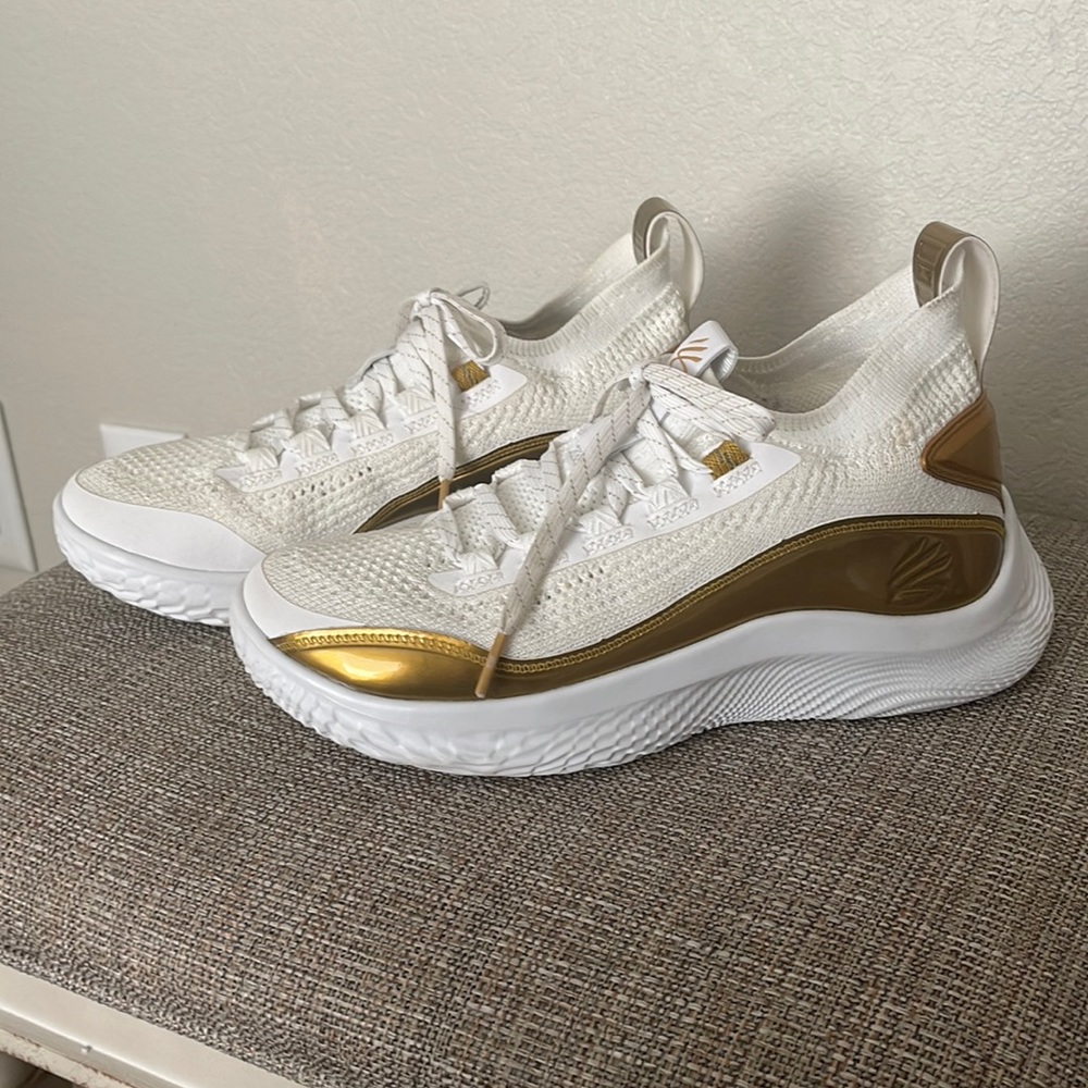 Kids' Under Armour Curry Flow 8 Basketball Shoes